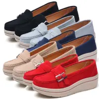 在飛比找momo購物網優惠-【Taroko】韓系皮帶淺口絨麂皮真牛皮增高鬆糕鞋(5色可選