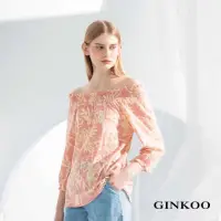 在飛比找momo購物網優惠-【GINKOO 俊克】一字領印花花卉上衣