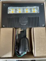 Lithonia DSXF2 LED P3 30K 70CRI WFL MVOLT IS DMG PE DDBXD Floodlight‼️