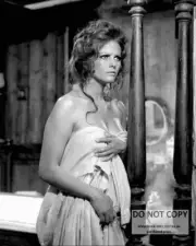 CLAUDIA CARDINALE IN "ONCE UPON A TIME IN THE WEST" 8X10 PUBLICITY PHOTO (DA952)