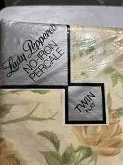 NOS - Lady Pepperell No Iron Percale Twin Size Flat Sheet Floral
