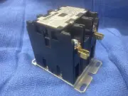 SQUARE D 8910DPA32V04 Contactor, Definite Purpose, 30A, 2 Pole 5HP/230V 277 COIL
