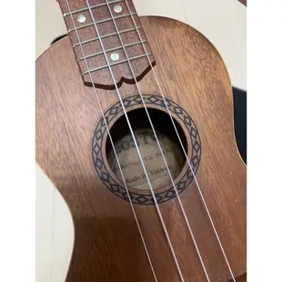 烏克麗麗 二手 Ukuman up300同廠同型 約22吋 限桃園面交 意者請私 樂器 ukulele