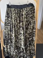 Sass and Bide Nature Print Skirt size 40-10￼