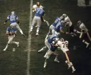 Detroit Lions Quarterback Eric Hipple Drops Back To Pass NFL OLD PHOTO