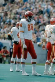 Buck Buchanan Kansas City Chiefs looks on waiting on the offense t- Old Photo