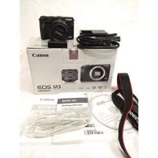 Canon EOS M3 微單眼數位相機    180° 翻轉 LCD