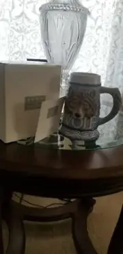 Avon American Animal Stein 2000 The Gray Wolf Stein Tom OBrien