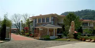 武夷山九龍灣濱溪別墅酒店Jiulongwan Binxi Villa Hotel