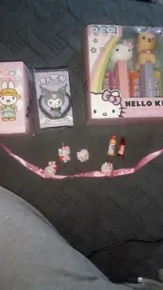 Hello Kitty Lot Pez, keychains