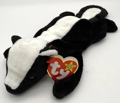 Ty Beanie Babies “Stinky” the Skunk Plush Toy 1995