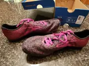 NEW IN BOX Brooks Mach 19 Running Spiked Black/Shoots/Pink Womens Shoes Size 10