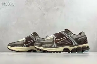 Nike Air Zoom Vomero 5 男女鞋