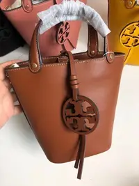 在飛比找Yahoo!奇摩拍賣優惠-【熱賣下殺】專櫃  TORY BURCH TB新款牛皮單肩手