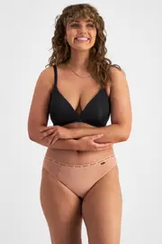 [Bonds] Bonds Women's Cotton Bloody Comfy Cotton™ Period Bikini Moderate in Blush Latte Size: 16, Moisture-Wicking 16 Blush Latte