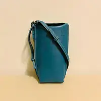 在飛比找PopChill優惠-[二手] LOEWE Gate Pocket With Sh