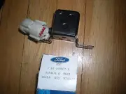 NOS 1991 FORD TAURUS REAR SAFETY RESTRAINT SENSOR AND BRACKET