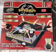 2001 ROAD CHAMPS BATTLEBOTS BATTLEBOX ARENA NEW OPEN BOX 2-4 ROBOT BATTLES RARE