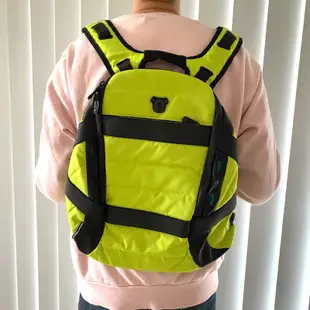 Swissdigital 全新 亮黃色 充電後背包 旅行運動後背包 附USB充電