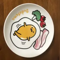 在飛比找蝦皮購物優惠-Sanrio 三麗鷗 蛋黃哥 Gudetama 盤子 陶瓷盤