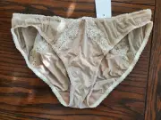 NWT B TEMPT'D by WACOAL BIKINI PANTIES NYLON w LACE 943119 295 NUDE XL RARE FIND