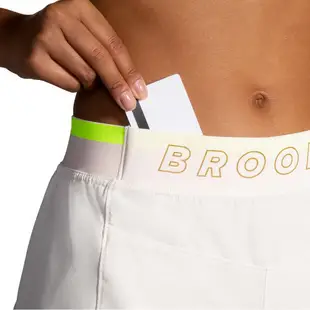 【BROOKS】慢跑褲 女 RUN WITHIN短褲4吋2合1_淺褐灰/Brooks(221526289)