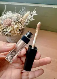 在飛比找Yahoo!奇摩拍賣優惠-NARS 妝點甜心遮瑕蜜1.4ML-VANILLA香草,特價