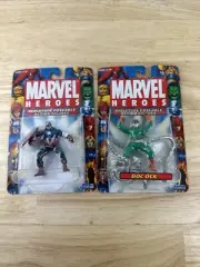 ToyBiz Marvel Heroes Miniature Poseable Action Figures Doc Ock/ Captain America