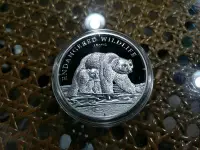 在飛比找Yahoo!奇摩拍賣優惠-庫克群島 銀幣 2008版 5元 北極熊 鑲嵌 施華洛世奇白