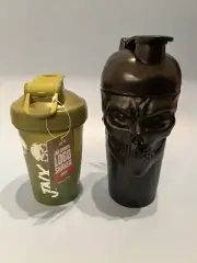 NEW Blender Bottle Sports Protein Shaker - Black Skull Bottle & Logo Shaker ✅✅