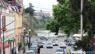 馬拉尼美達澤酒店