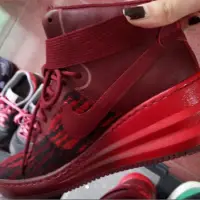在飛比找蝦皮購物優惠-Nike 24/38 香港帶回 正品 紅色火焰 墊高 增高 