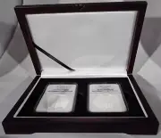 Wood Display Box For 2 Certified Coin Slabs NGC, PCGS or ANA - Mahogany Finish