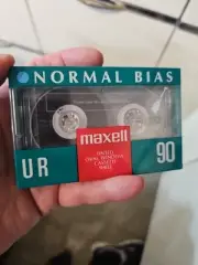 Maxell UR 90 Normal Bias Blank Cassette Tape 90mins, New.