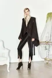 BNWT $595 -SASS & BIDE "beam me up" black jacket blazer cape 6