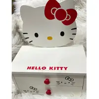 在飛比找蝦皮購物優惠-日本進口Hello Kitty桌上型化妝台或收納台付造Kit