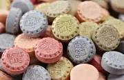 Soda Pop Bottle Top Caps Candy- 5 Flavors- BULK CANDY- 500 Individual Pieces