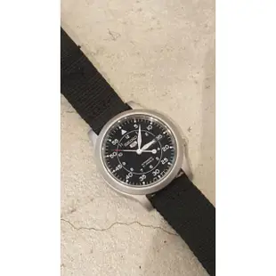 日本精工SEIKO 全新原廠正品 復刻軍用帆布錶帶精工五號機械錶 SNK809K2