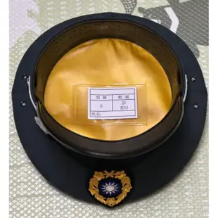 可欣台灣精品：最新陸軍一等士官長大盤帽（銀色帽帶及三朵銀色梅花/頭圍23吋）