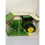 Ertl John Deere 7800 Tractor with Duals, Diecast 1/16, USA