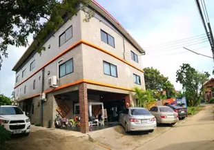 彭世洛亞摩特小屋A-Mote' Loft At Phitsanulok.