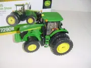 1/32 John Deere 7290R Tractor W/Duals by ERTL NIB! 2015 Farm Show Edition!