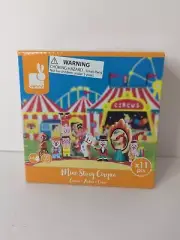 Janod Mini Story Circus mini wooden playset 11 PC