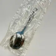 ONEIDA Community Stainless PETER RABBIT Bunny 4 3/8” Baby Feeding Spoon