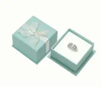 在飛比找Yahoo!奇摩拍賣優惠-緞帶蝴蝶結Tiffany藍珍珠亮面戒指盒/項鍊盒 耳環盒 手
