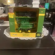 ERTL John Deere 9510 Combine W Corn Head 1/64 NIP 45140 1:64 new in box