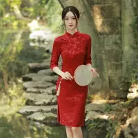 在飛比找蝦皮購物優惠-改良式旗袍 2024新款紅色敬酒服 複合蕾絲側八扣旗袍 宴會