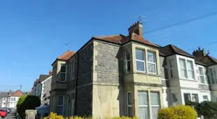 Period Apartment close to the Sea Front.