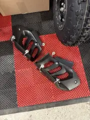 NEW TAKE-OFF '13-25 RAPTOR 700 700R HEEL GUARDS FOOTWELL 1PE-F1621-00 / F1691-00