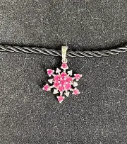 Vintage 1990's sterling silver & garnet SNOWFLAKE pandant necklace cord twist